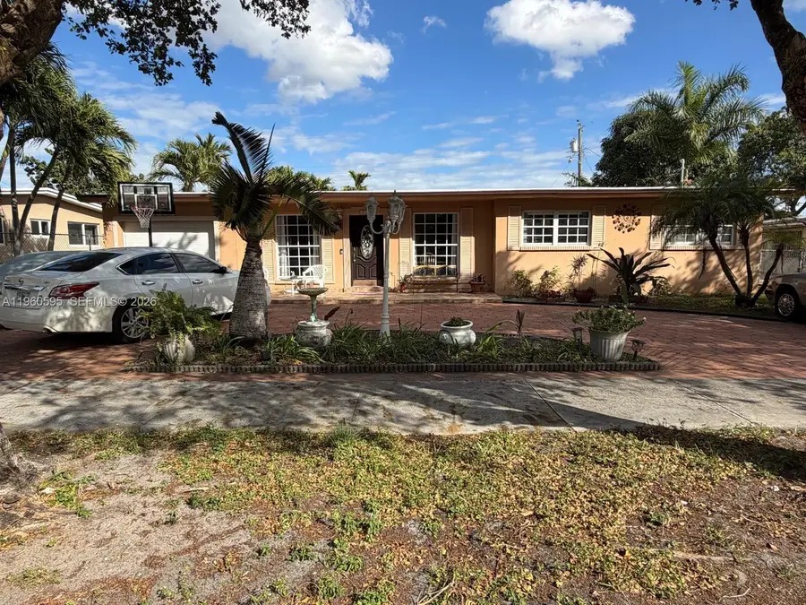 5365 W 14th Ln, Hialeah, FL 33012 - Image #2