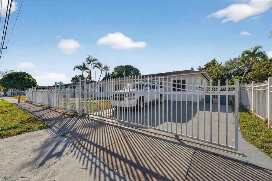 20 NE 215th St, Miami Gardens, FL 33179 - #2