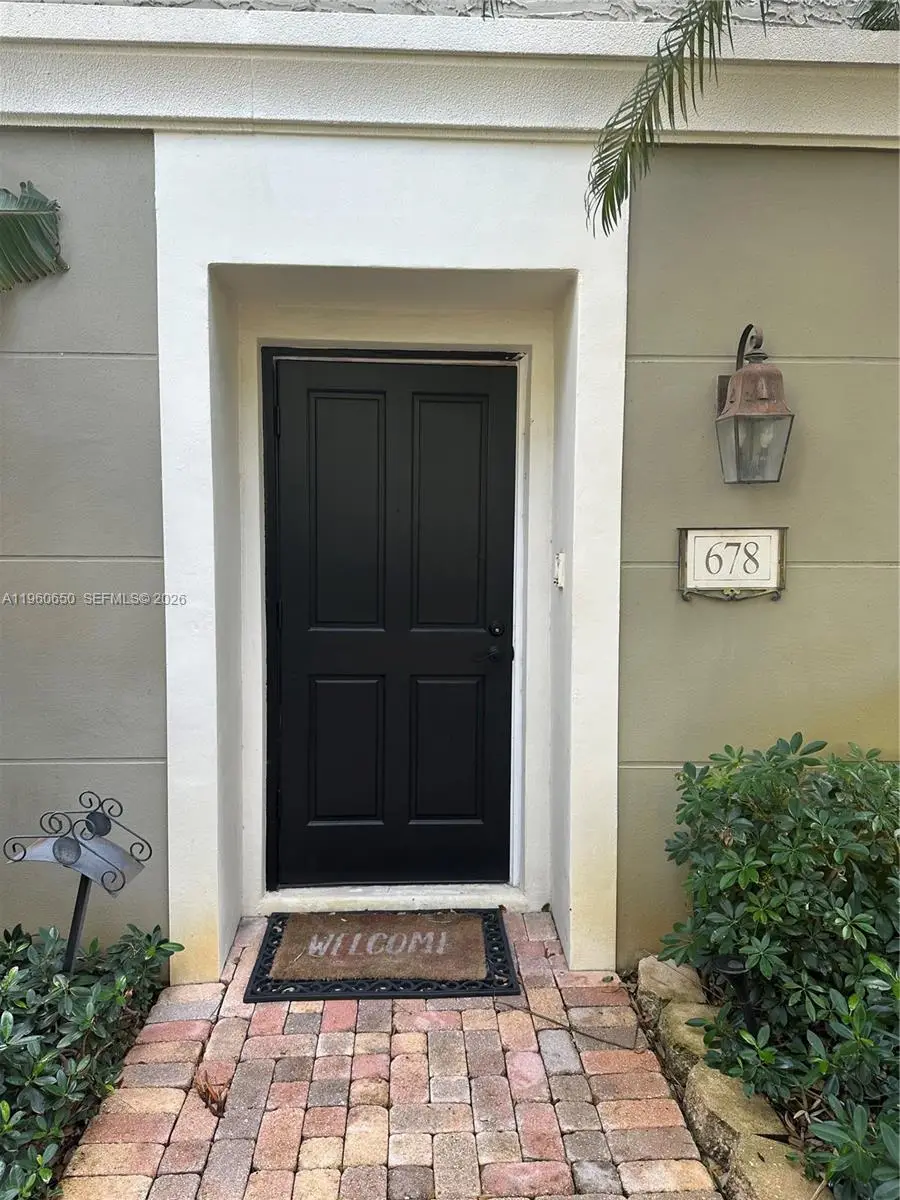 678 Fern St, West Palm Beach, FL 33401 - Image #2