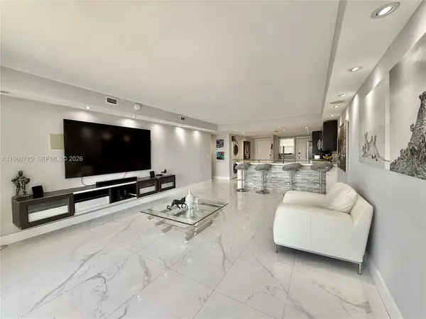 1770 NE 191st St #717-1, Miami, FL 33179