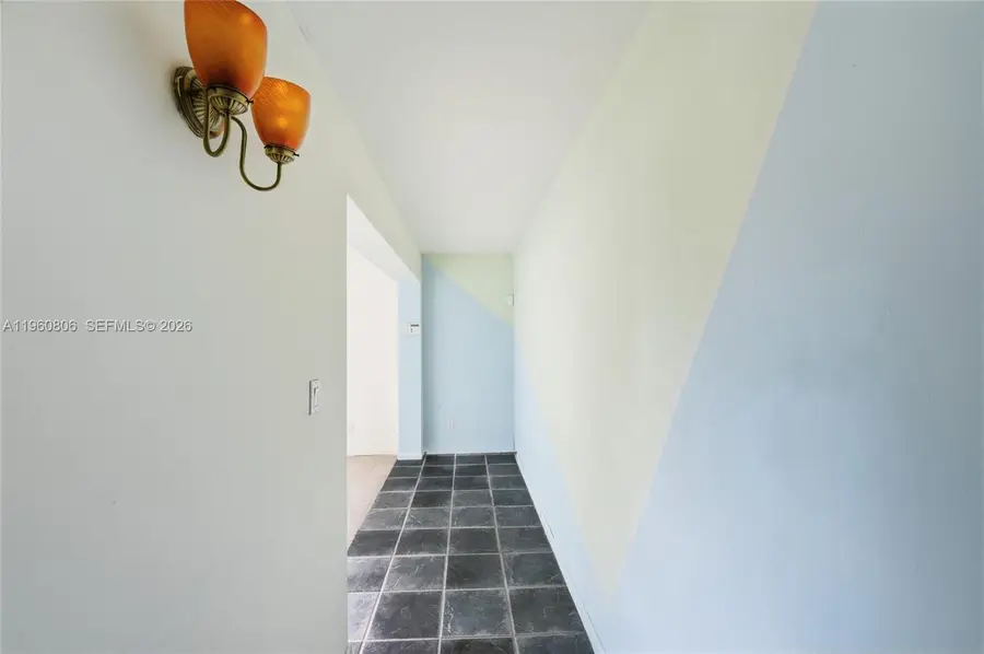 815 NE 28th St #204, Wilton Manors, FL 33334 - #3