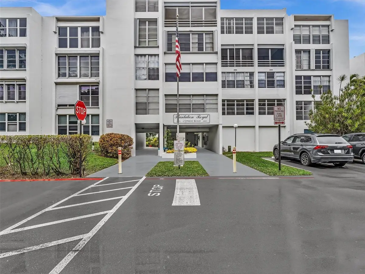 6901 Cypress Rd #B12, Plantation, FL 33317 - #1