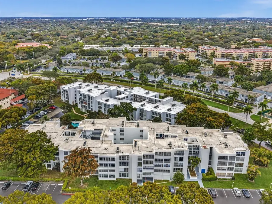 6901 Cypress Rd #B12, Plantation, FL 33317 - #2