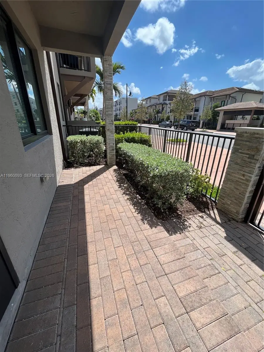 4935 NW 84th Ave, Doral, FL 33166 - Image #2