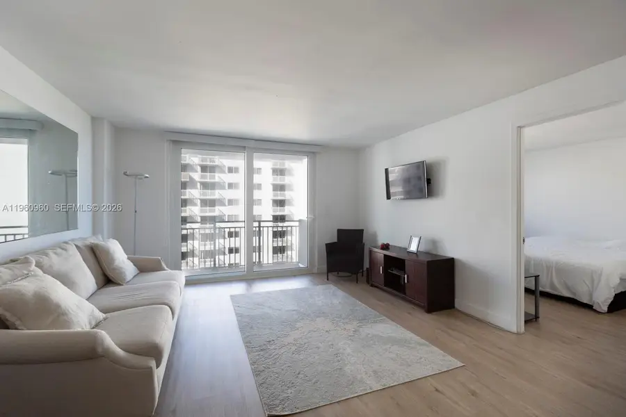 345 Ocean Dr #819, Miami Beach, FL 33139 - #3