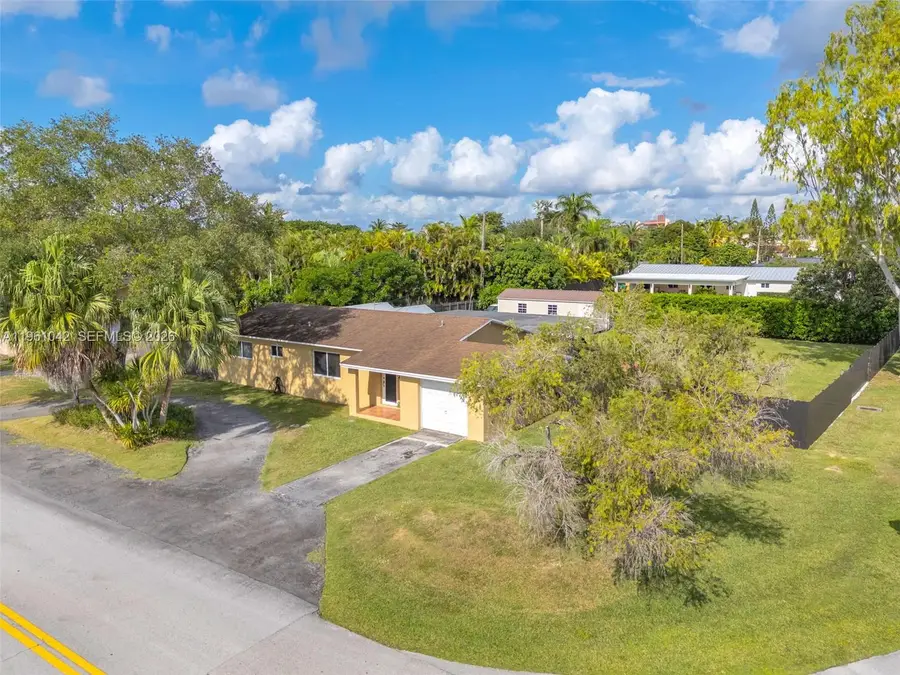 10901 SW 116th St, Miami, FL 33176 - #2