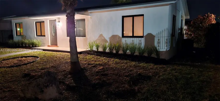 15360 SW 302nd St, Homestead, FL 33033 - Image #2