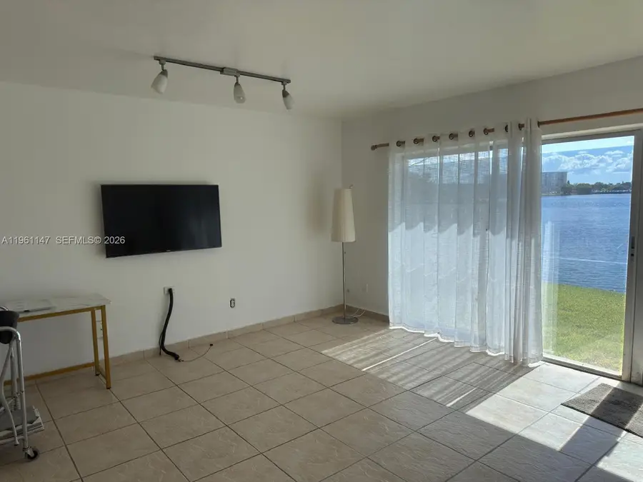 1284 NE 191 #1284, North Miami Beach, FL 33179 - Image #3