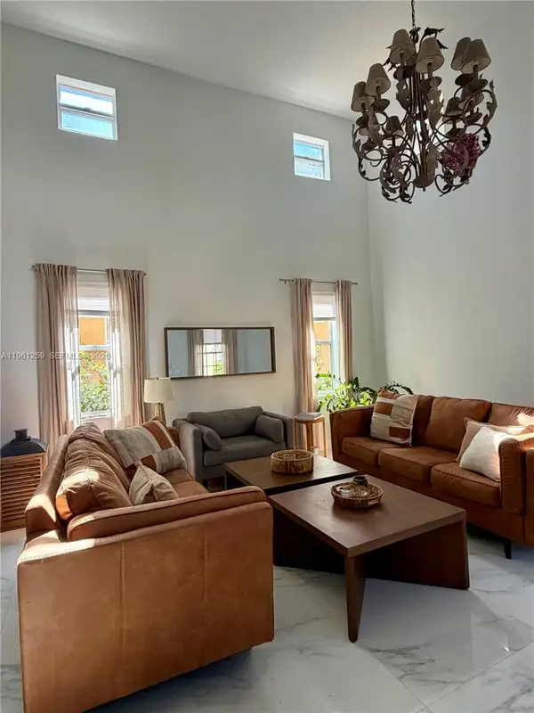 3846 W Gardenia Ave, Weston, FL 33332