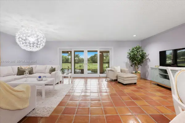 400 NW 127th Ave #13, Plantation, FL 33325