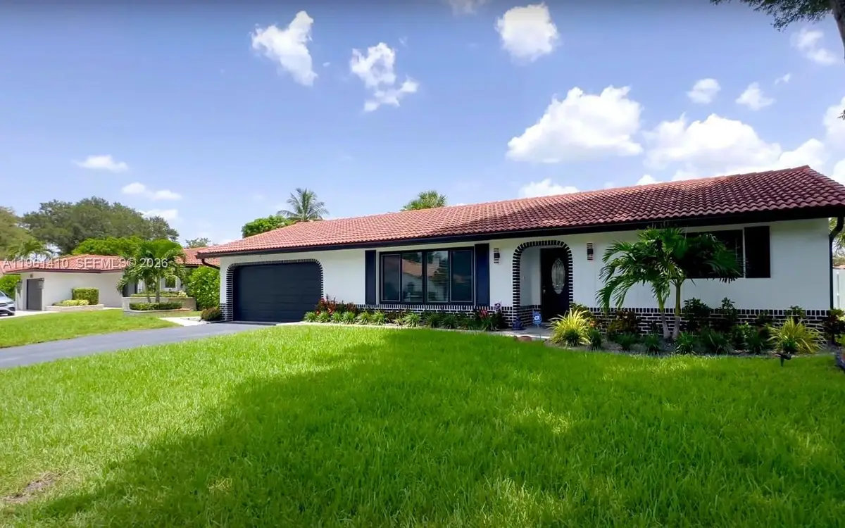 8275 Shadow Wood Blvd, Coral Springs, FL 33071 - Image #1