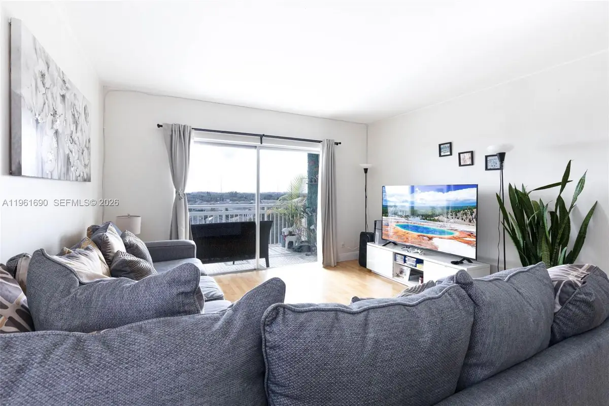 4400 Hillcrest Dr #901B, Hollywood, FL 33021 - #1