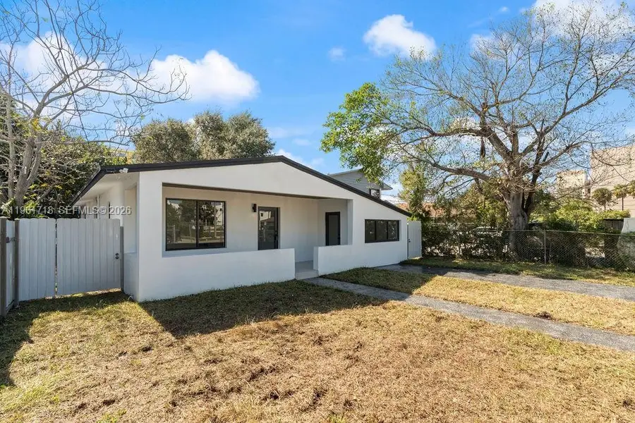 860 NW 70th St, Miami, FL 33150 - #3