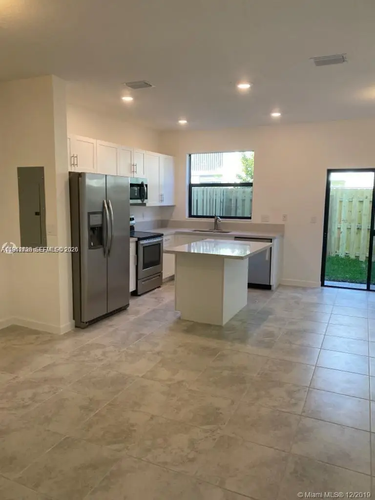 388 NE 208th Ter, Miami, FL 33179 - Image #2