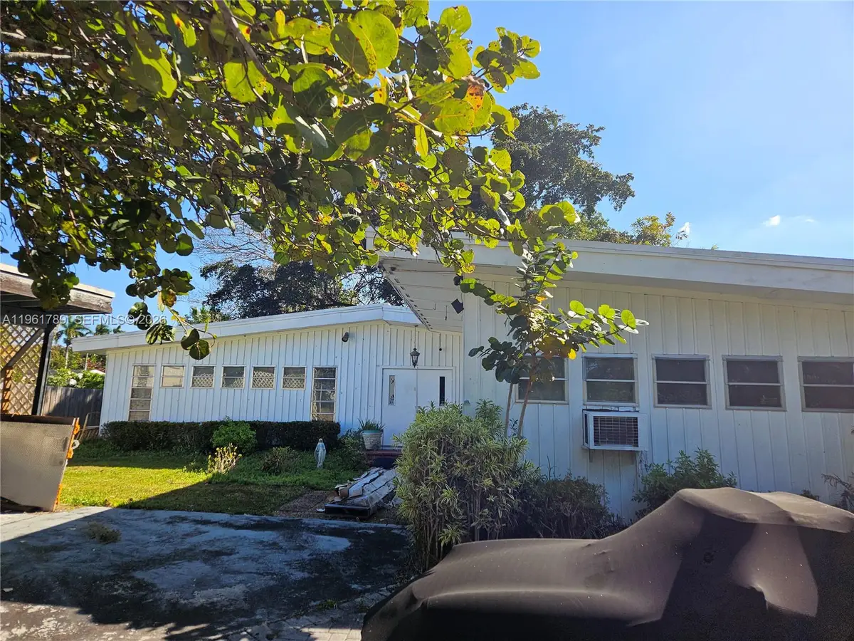 4610 SW 55th Ave, Davie, FL 33314 - Image #1