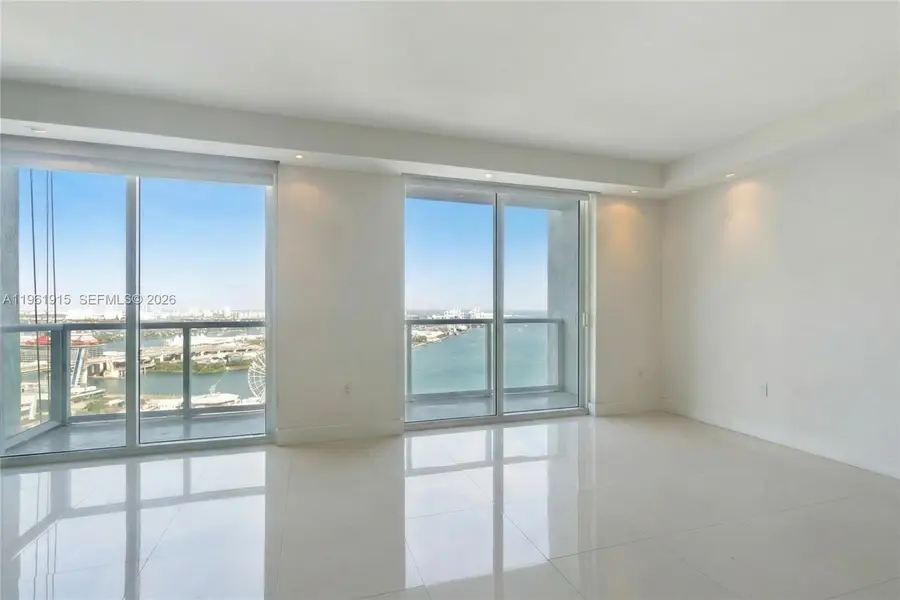 253 NE 2nd St #3105, Miami, FL 33132 - #2