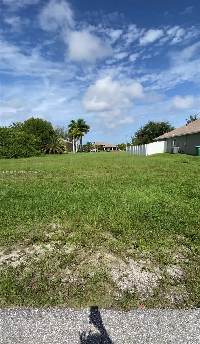2336 NW 35th Pl, Cape Coral, FL 33993 - Image #1
