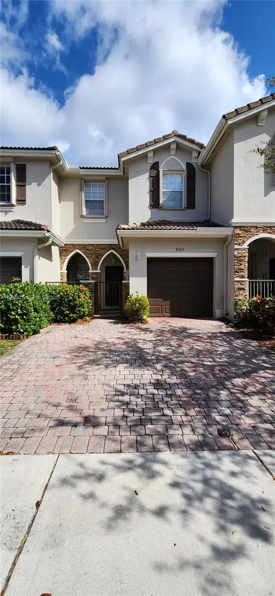 8909 SW 225th Ter, Cutler Bay, FL 33190 - Image #2