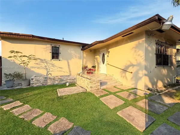 8891 SW 28th St, Miami, FL 33165