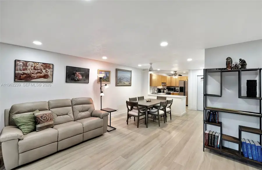 499 SE 13th St #7E, Fort Lauderdale, FL 33316 - #3