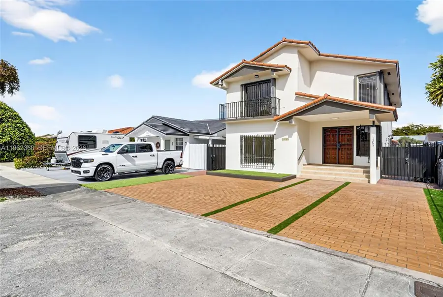 1285 W 42nd Pl, Hialeah, FL 33012 - Image #3