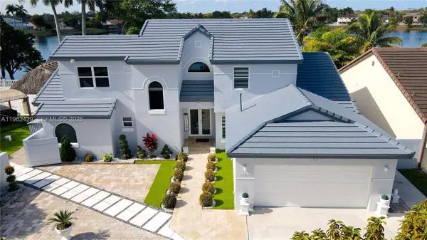 19230 NW 87th Pl, Hialeah, FL 33018