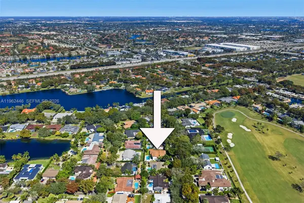 16140 Aberdeen Way, Miami Lakes, FL 33014