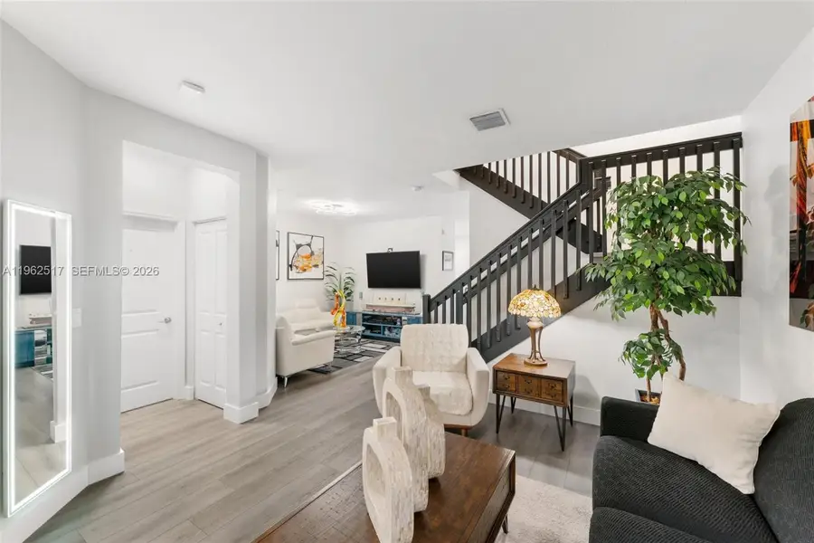 549 NE 206th Ln, Miami, FL 33179 - #3