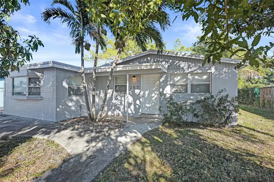 307 NW 11th Ave, Delray Beach, FL 33444 - #2