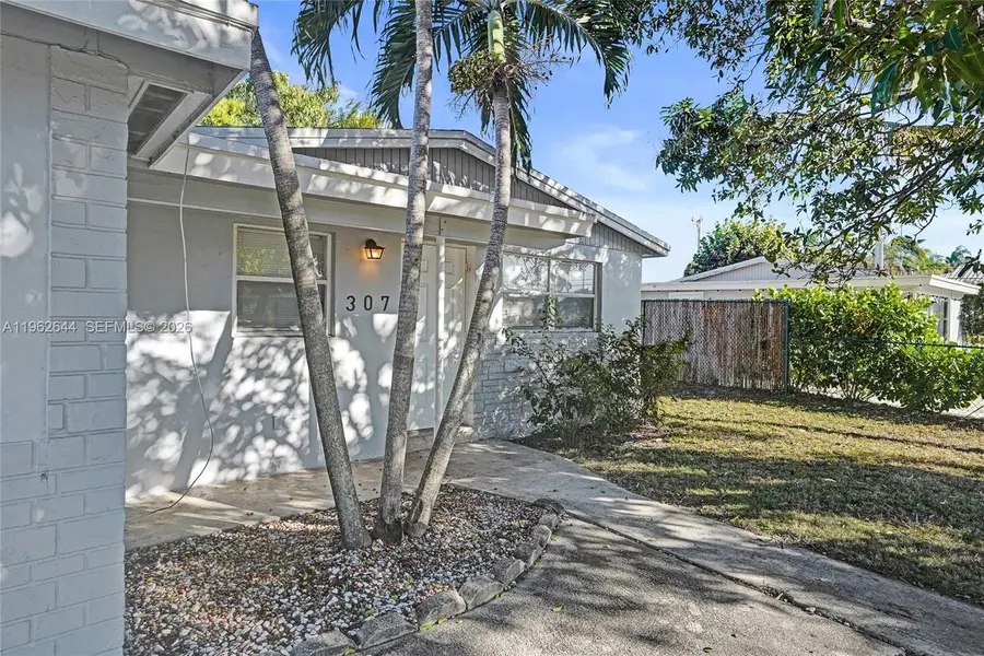 307 NW 11th Ave, Delray Beach, FL 33444 - #3