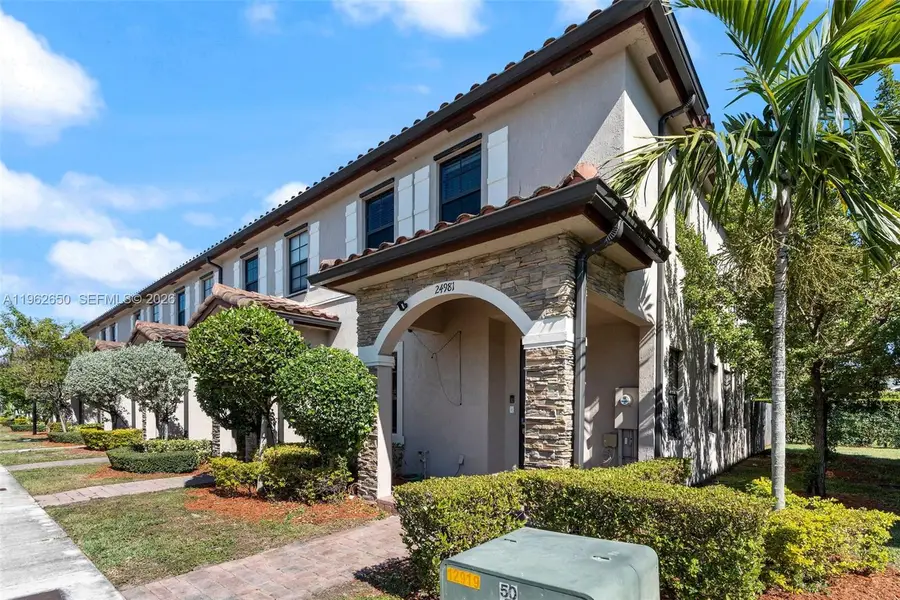 24981 SW 114th Ct, Homestead, FL 33032 - Image #2