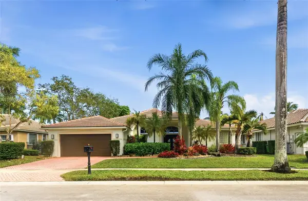 2562 Eagle Run Ln, Weston, FL 33327