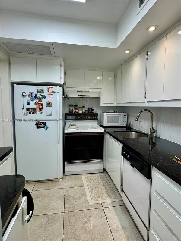 2940 NE 203rd St #213 C, Aventura, FL 33180