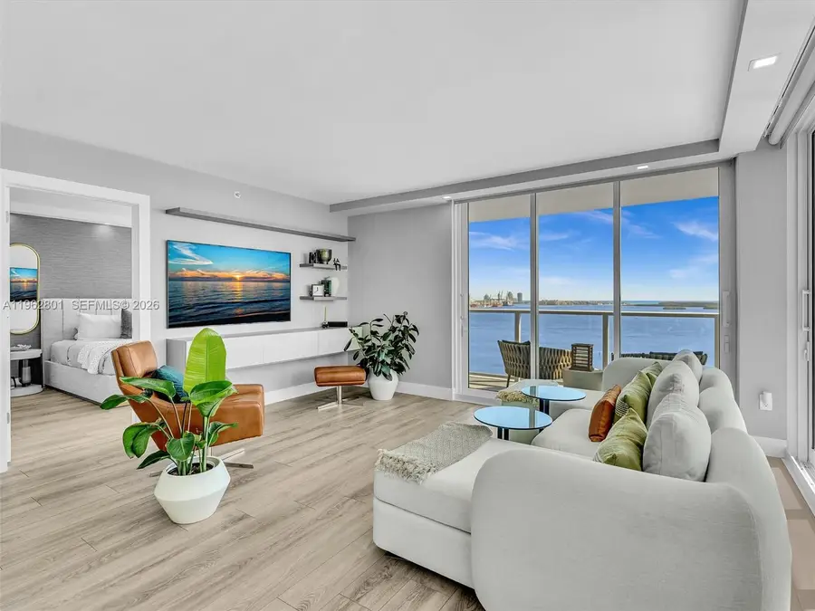 1155 Brickell Bay Dr #2011, Miami, FL 33131 - Image #3