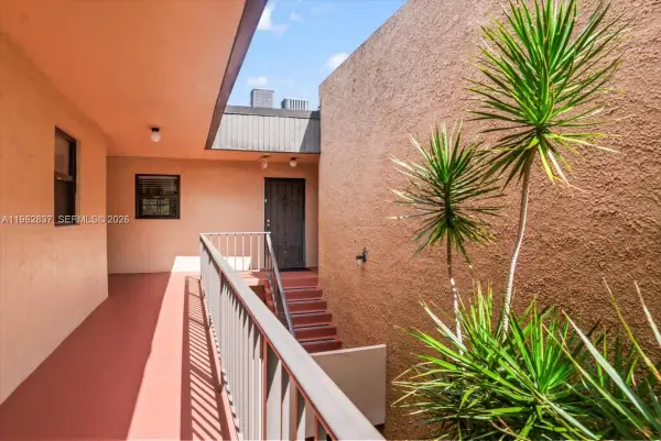 8851 N New River Canal Rd #16E, Plantation, FL 33324