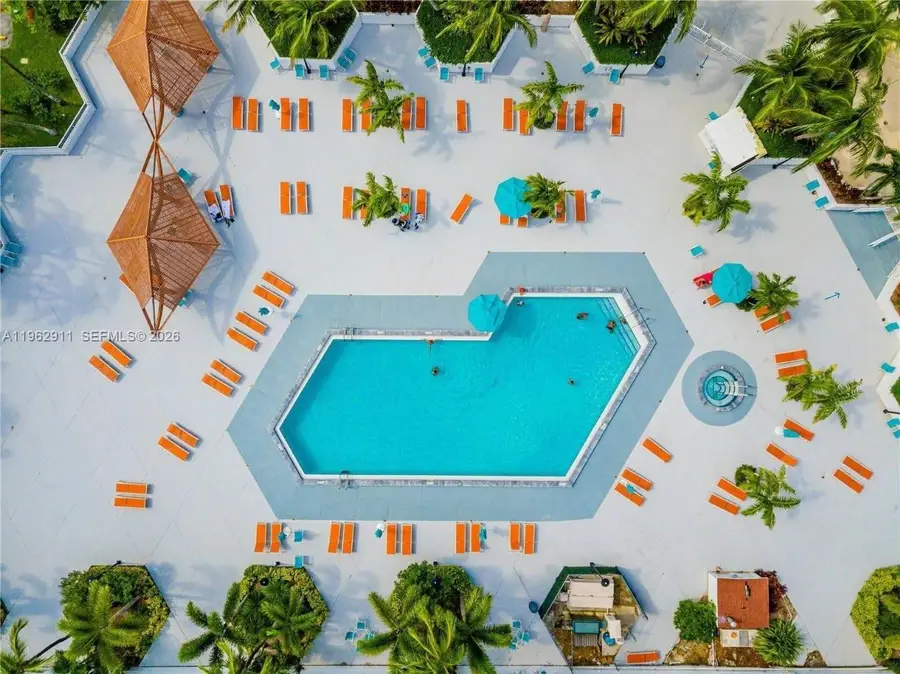 100 Bayview Dr #603, Sunny Isles Beach, FL 33160 - #3