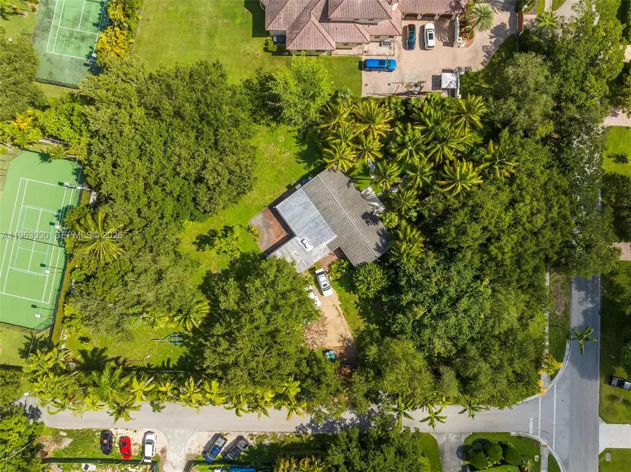 6701 SW 115th St, Pinecrest, FL 33156 - #2