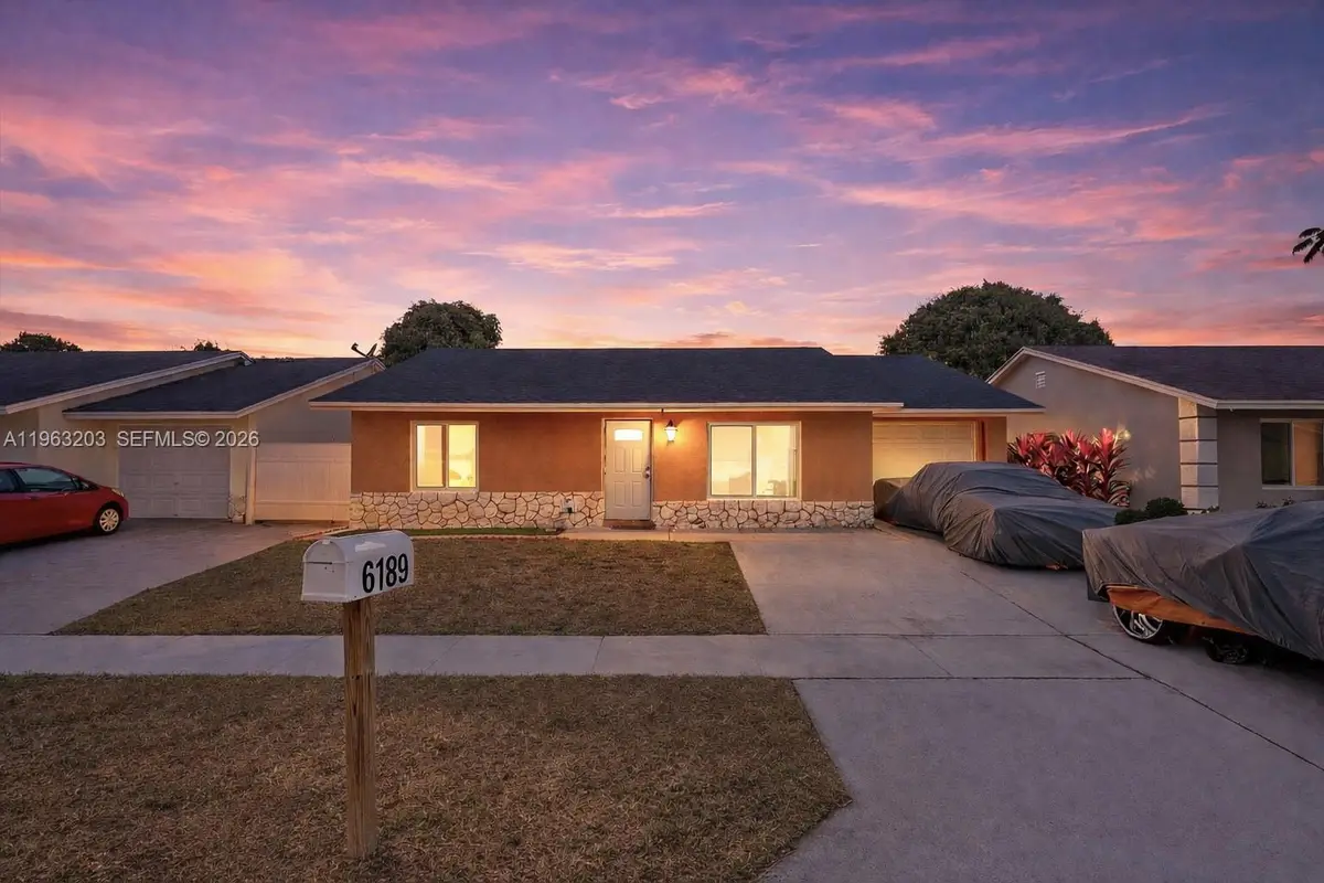 6189 Moonbeam Dr, Lake Worth, FL 33463 - #1