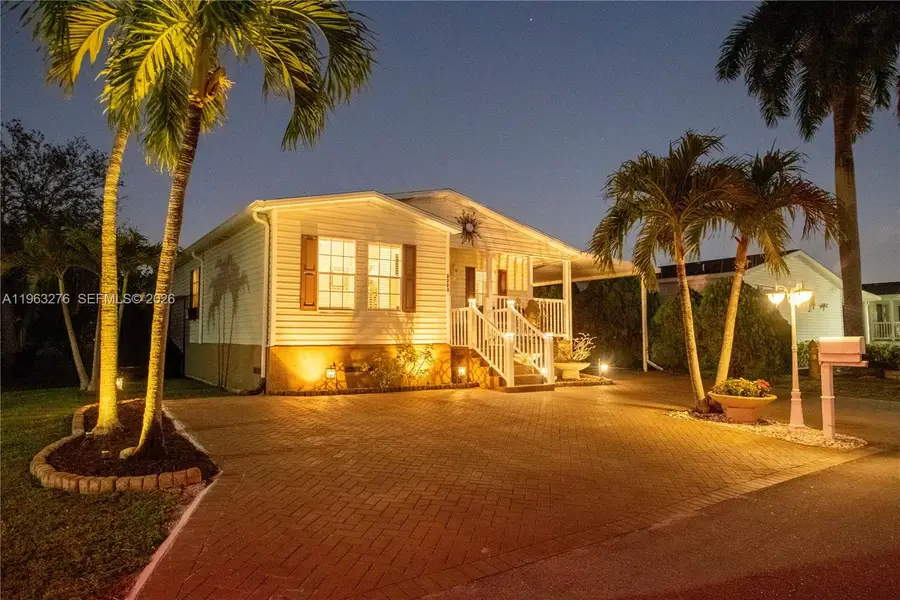 2228 SW 83rd Ave, Davie, FL 33324 - #3