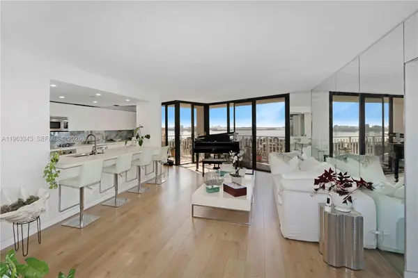 1000 Quayside Ter #1608, Miami, FL 33138