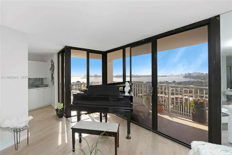 1000 Quayside Ter #1608, Miami, FL 33138 - #3