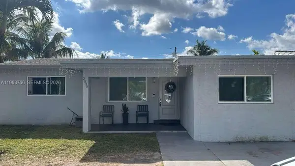 2538 Sherman St, Hollywood, FL 33020