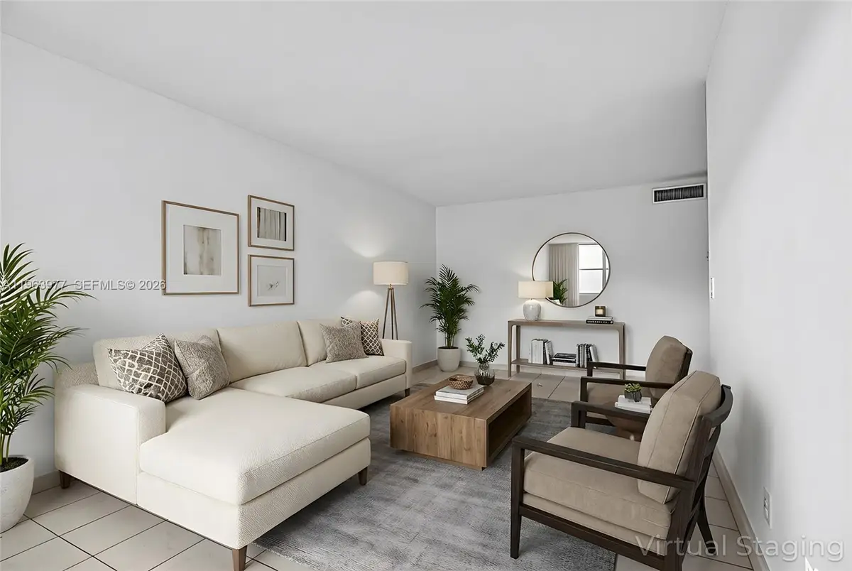 714 NE 10th St #307, Hallandale Beach, FL 33009 - #1
