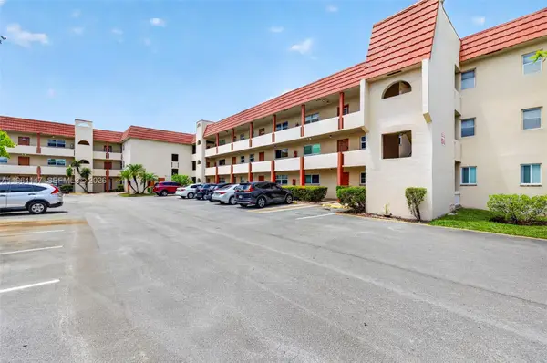 8040 N Sunrise Lakes Dr #108, Sunrise, FL 33322