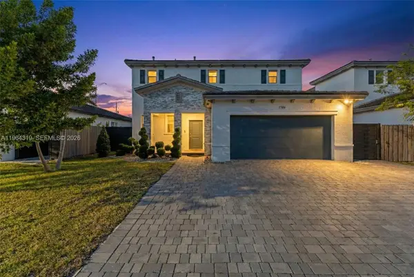 13611 SW 184th Ter, Miami, FL 33177