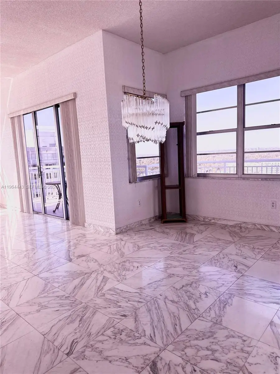 18051 Biscayne Blvd #PH05, Aventura, FL 33160 - #1