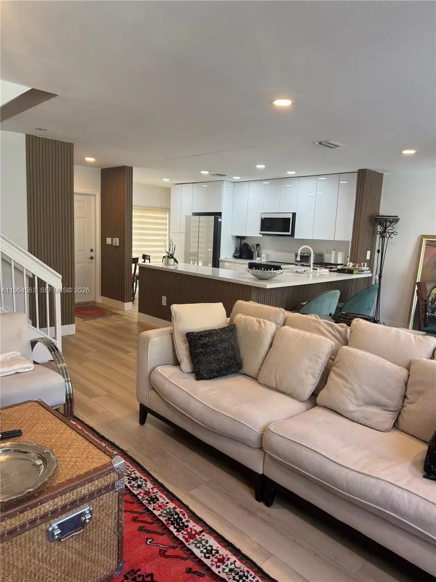 10233 NW 52nd Ln, Doral, FL 33178 - #2