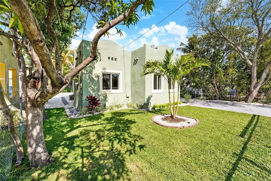 1139 NW 37th St, Miami, FL 33127 - #2