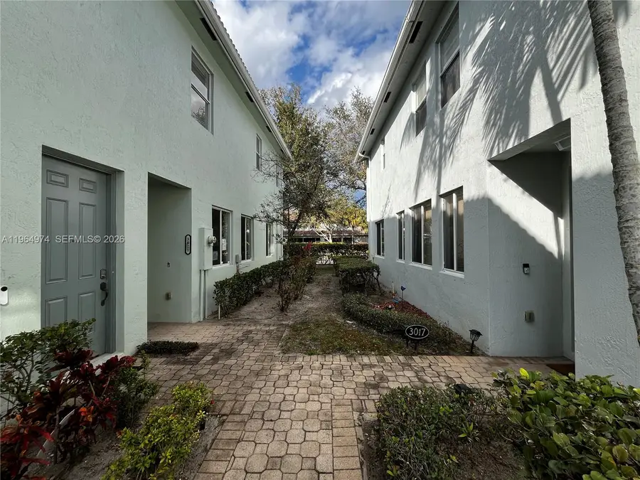 3021 Laurel Ridge Cir, Riviera Beach, FL 33404 - #2