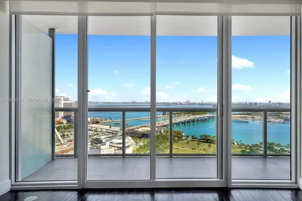 888 Biscayne Blvd #3111, Miami, FL 33132